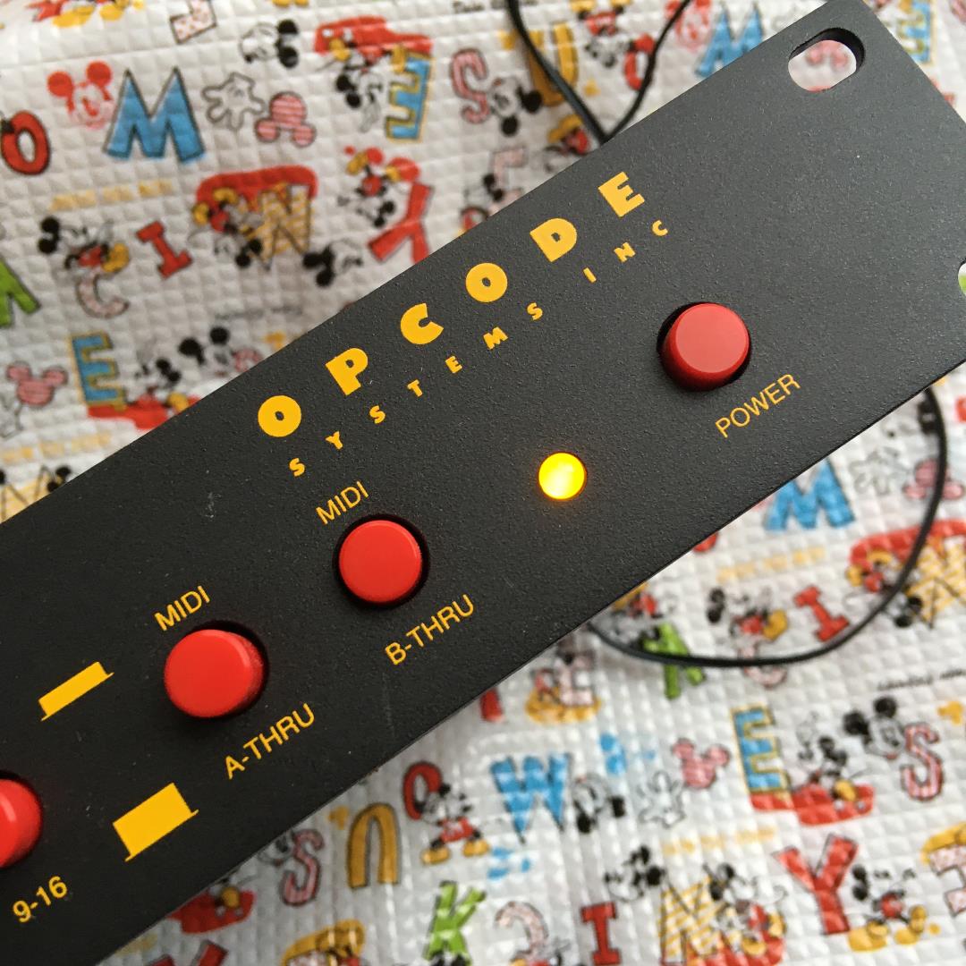 OPCODE「Studio 4 」MIDI Interface | ¡Compre en Mercari de Japón